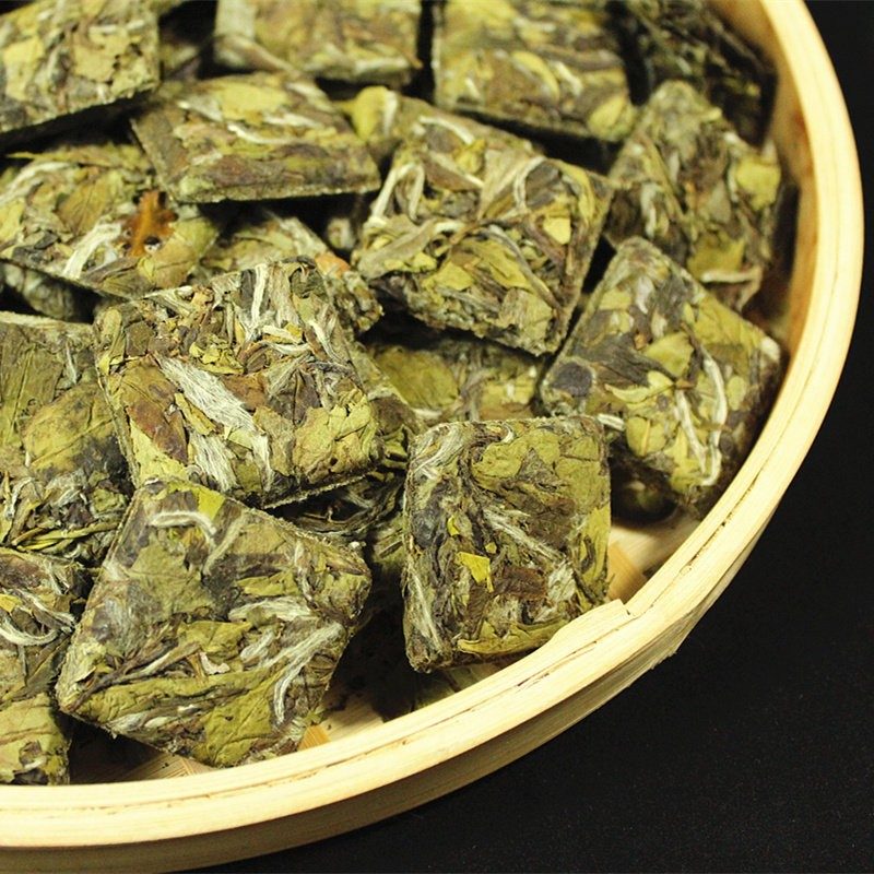 福鼎白牡丹 松压小方片 高山紧压茶块