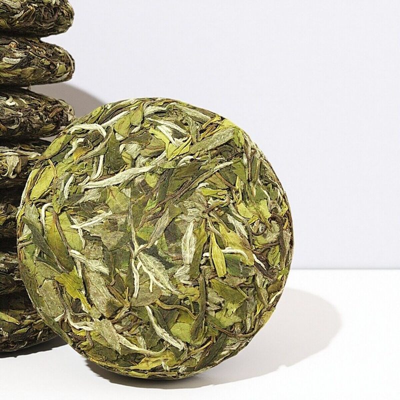 福鼎白牡丹茶饼 高山松压 兰花香紧压茶