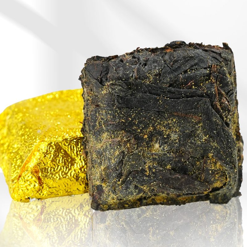 福鼎老白茶金砖 自然发花 紧压小方块 细节图1